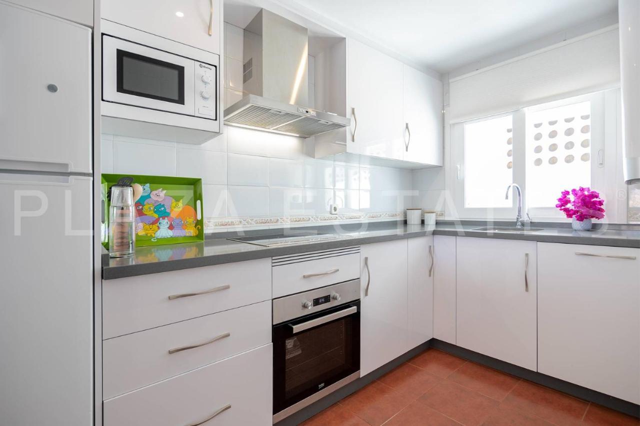 Bonito Piso A 300M De La Playa Nerja Apartment Luaran gambar